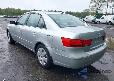2009 Hyundai Sonata Gls z USA, uszkodzony, nr VIN 5NPET46C69H557498